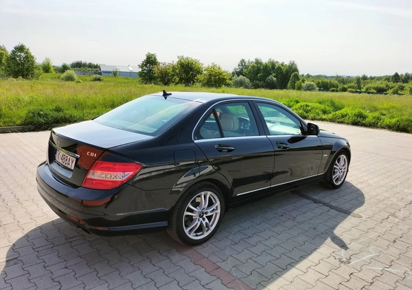 Mercedes-Benz Klasa C cena 37500 przebieg: 188000, rok produkcji 2008 z Kielce małe 596